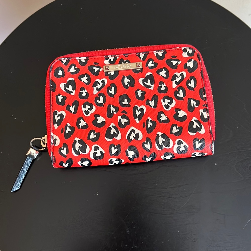 Stella & Dot Heart Shape Animal Print Wallet - Picture 1 of 11